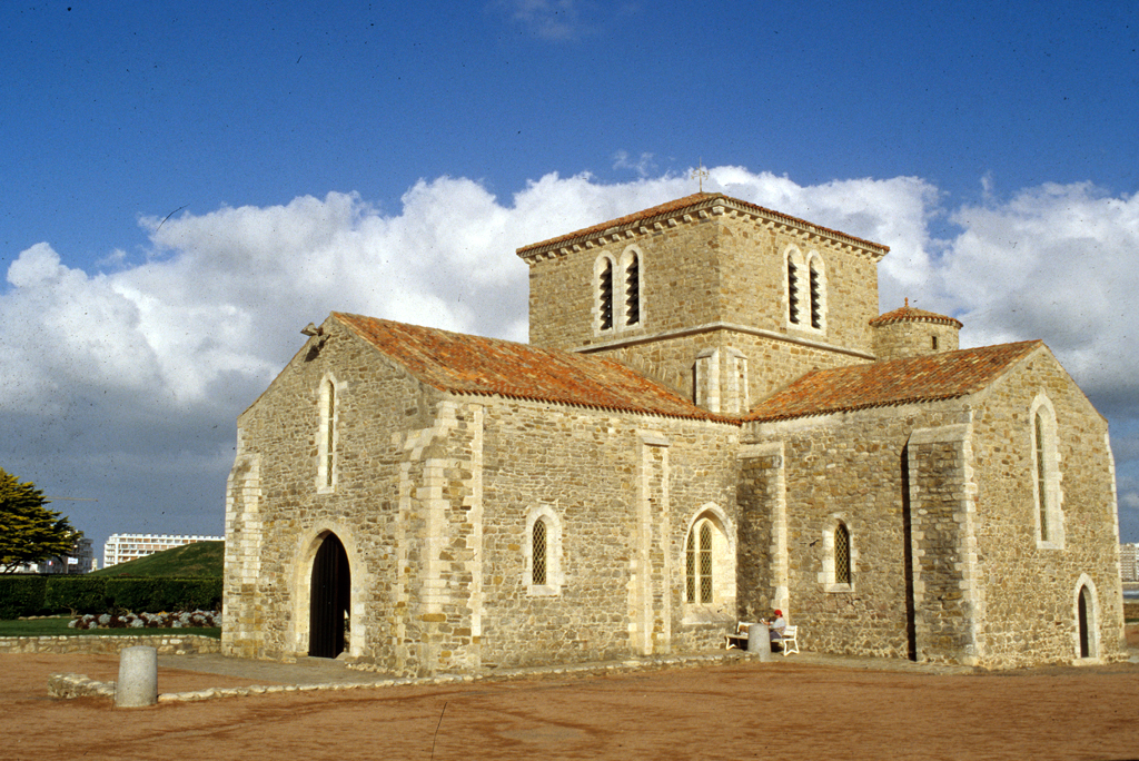 06 les Sables d'Olonne-l'Eglise saint Nicolas