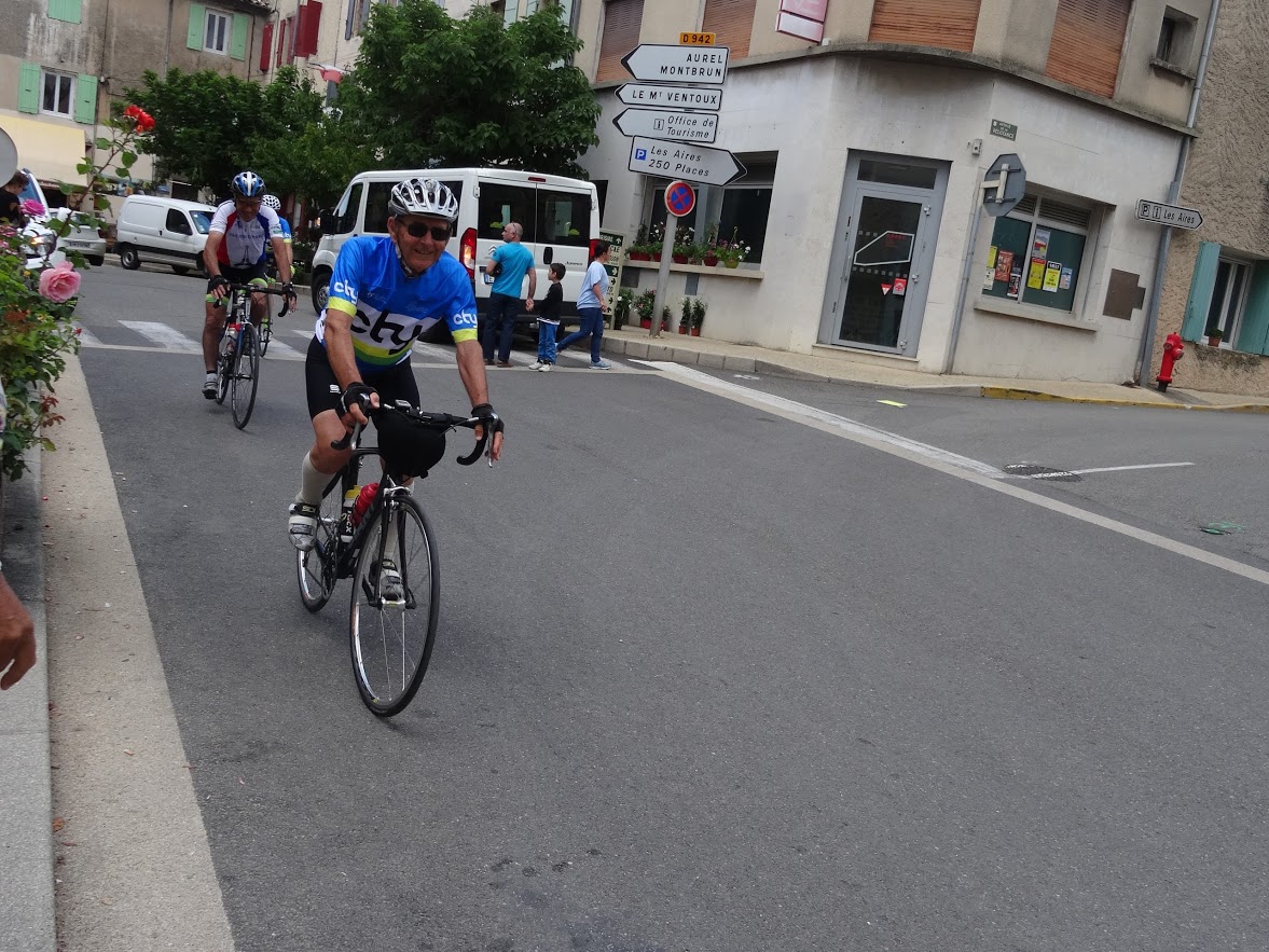 20170605_J2-Belle rando autour du Ventoux_27