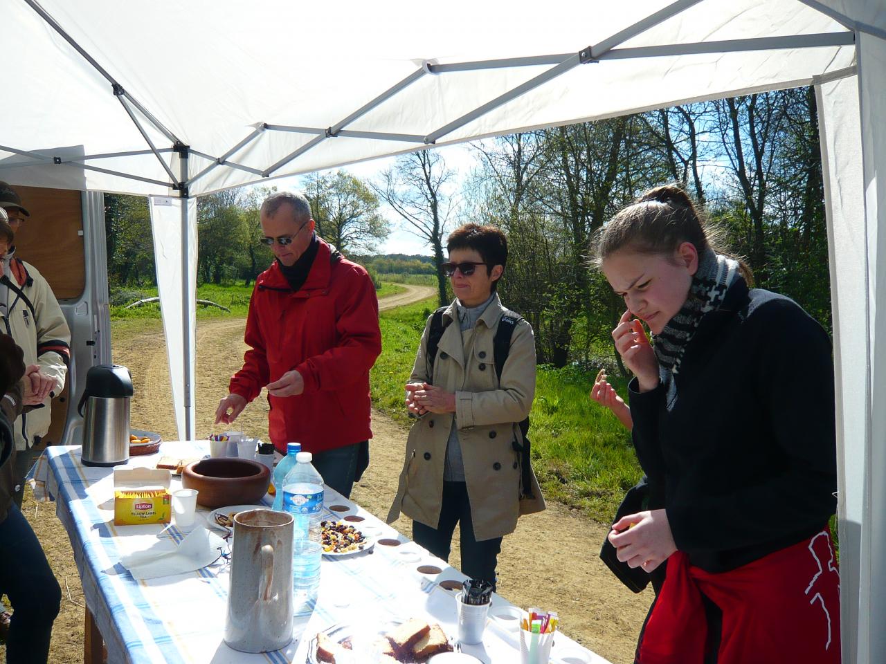 Ravito l'Angouinière - l'acceuil des marcheurs_20160417_53