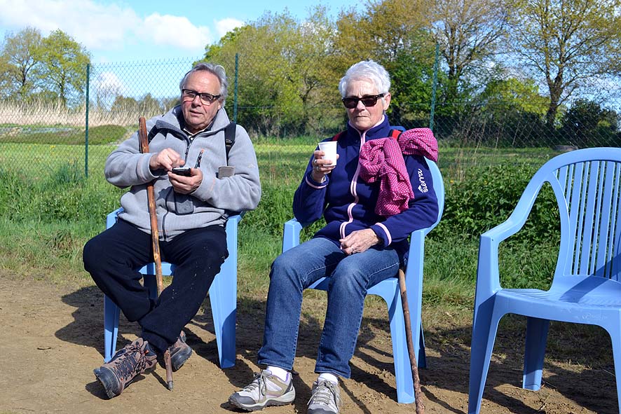 Sur la marche La Guy et Colette_20160417_0004